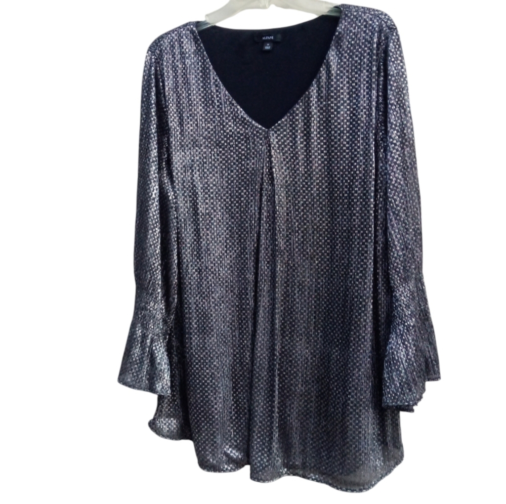 Alfani Metallic bell sleeve black knit blouse sz 2X